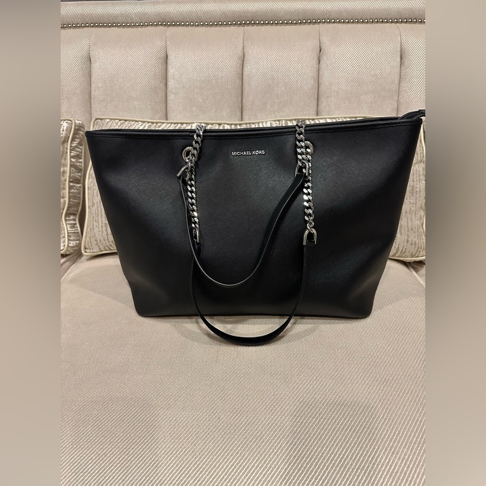 NWT Michael Kors Jet Set Travel Chain Medium Top Zip Multifunction Tote - Picture 2 of 6